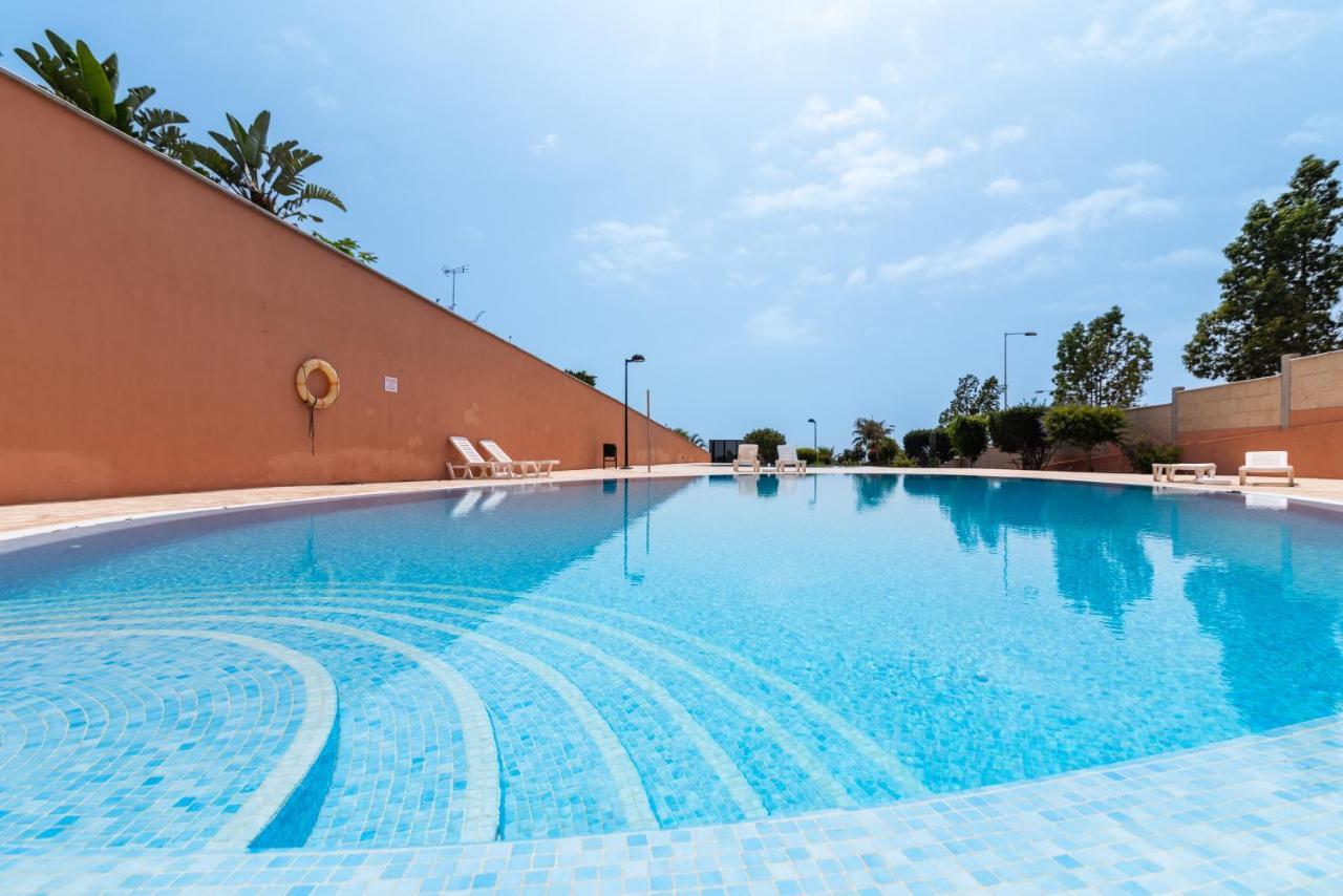 Comfortable 4-Bedroom Villa With Private Gardens Costa Adeje  Extérieur photo